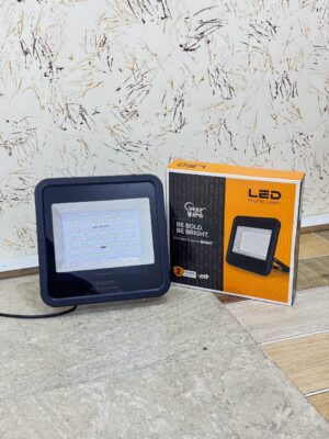 100W LED flood light with dual color White and Warm White, energy-efficient outdoor lighting